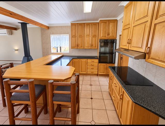 4 BEDROOM HOUSE FOR SALE IN SINOVILLE
